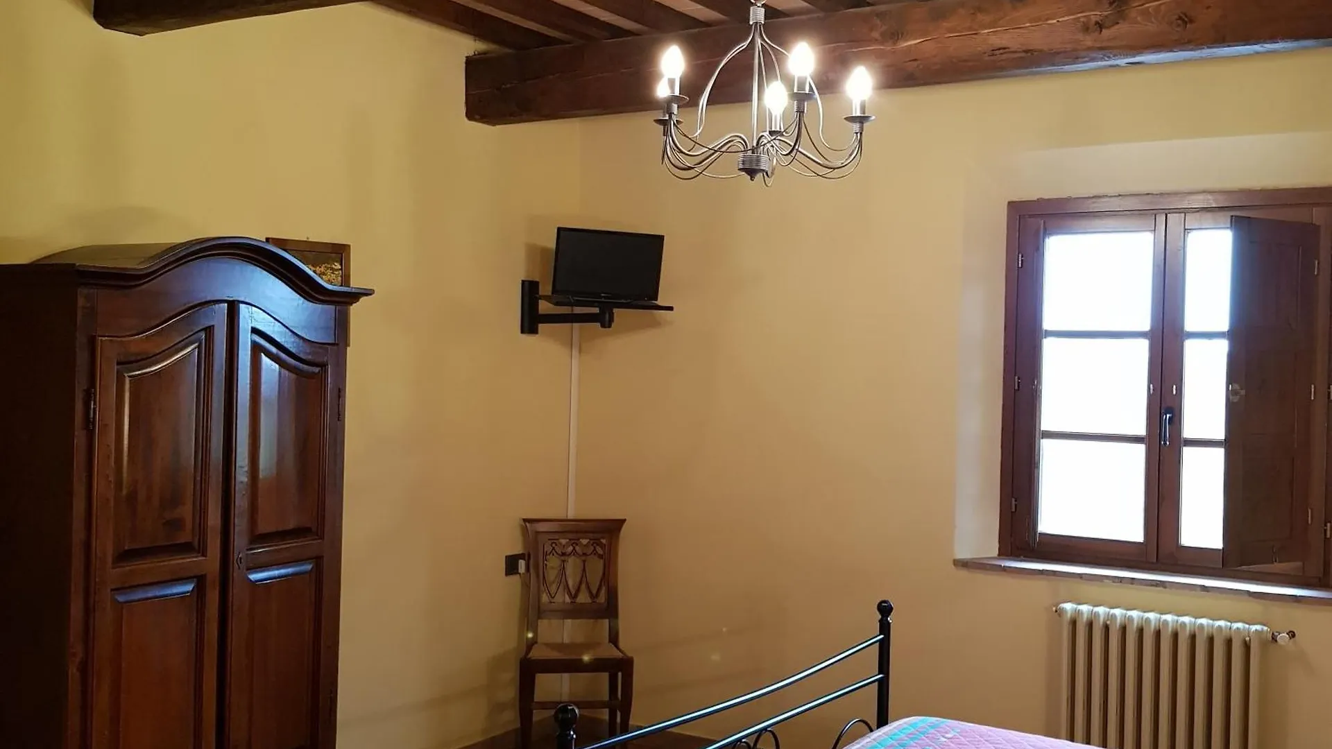 Agriturismo Colleoli Palaia 0*,